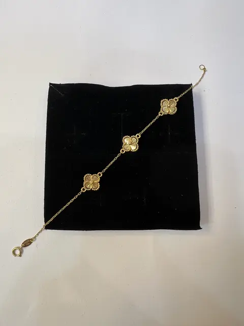 دستبند طلا زنانه مدل ونکلیف 3گل، طلای 18 عیار