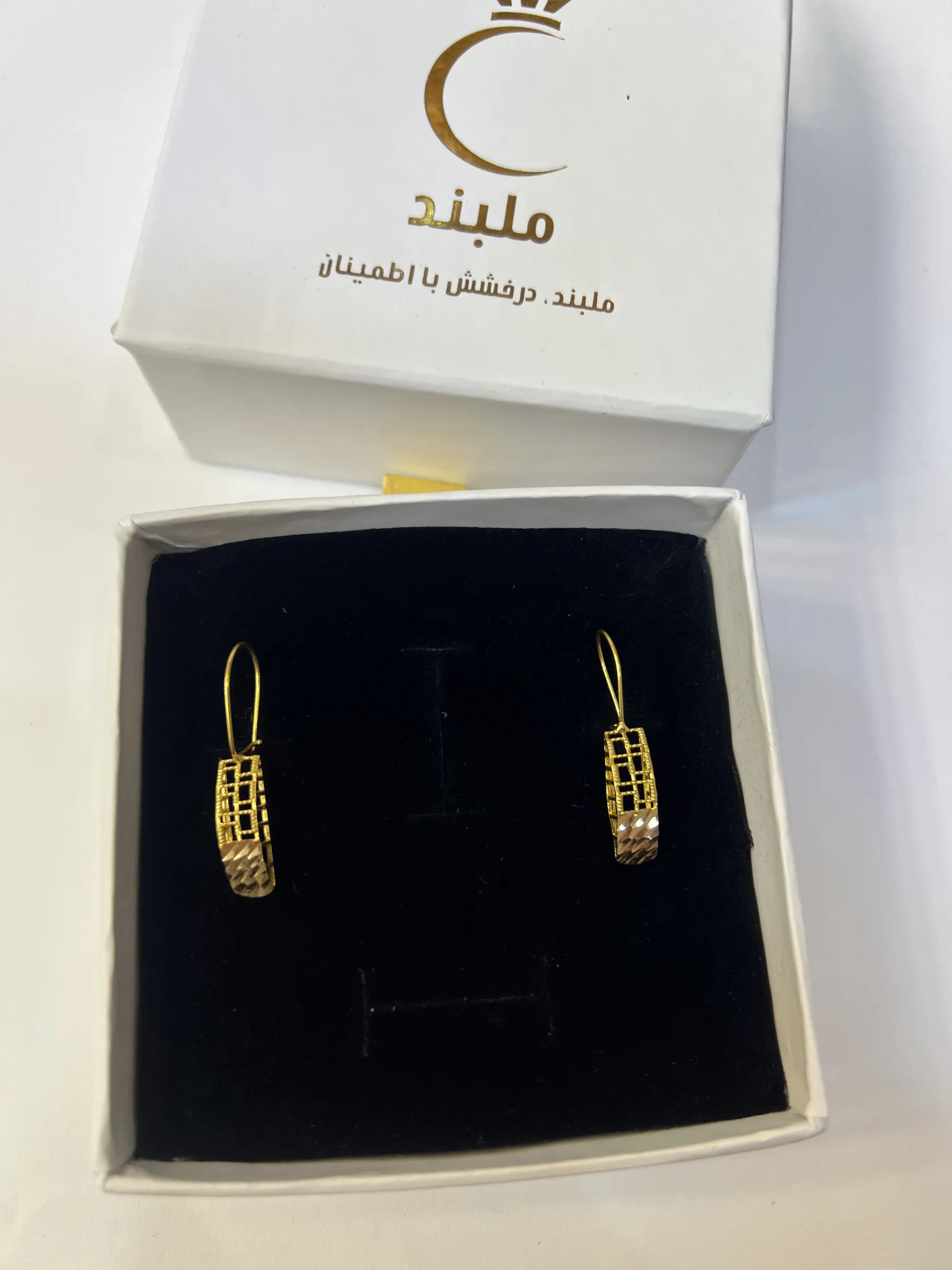 گوشواره طلا زنانه مدل ساده طرح الماسی، طلای 18 عیار