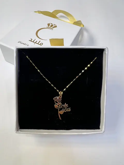 آویز طلا زنانه مدل گل رز، طلای 18عیار