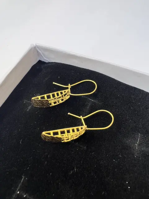گوشواره طلا زنانه مدل ساده طرح الماسی، طلای 18 عیار